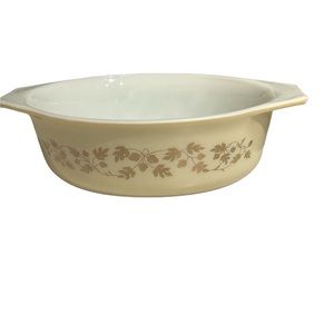 Vintage PYREX Golden Acorn / Leaf 1.5 QT Oval Casserole #043 No/Lid